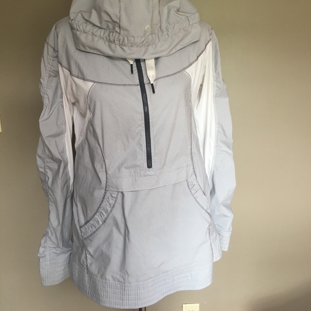Lululemon 1/2 zip hoodie🍋